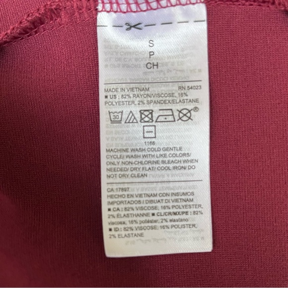 •Old Navy• NWOT Maroon Polka Dot Fit & Flare Knit Dress - Size Small - Picture 6 of 7